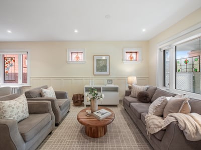 4 Kimbourne Ave., East York, ON