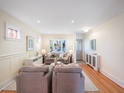 4 Kimbourne Ave., East York, ON