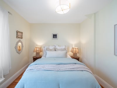 4 Kimbourne Ave., East York, ON