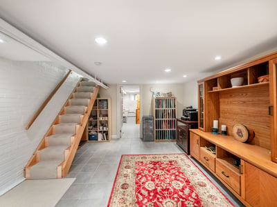 4 Kimbourne Ave., East York, ON