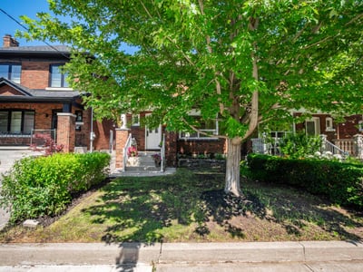 27 Lesmount Ave., East York, ON