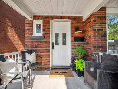 27 Lesmount Ave., East York, ON