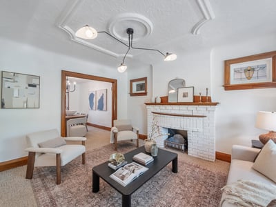 27 Lesmount Ave., East York, ON