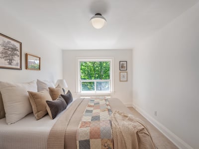 27 Lesmount Ave., East York, ON