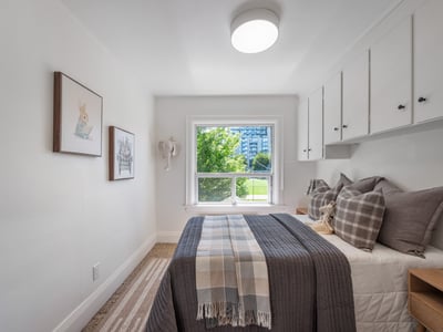 27 Lesmount Ave., East York, ON