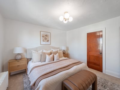 27 Lesmount Ave., East York, ON