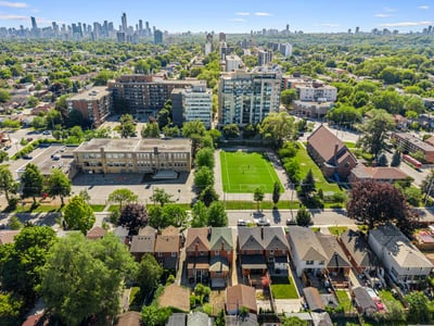 27 Lesmount Ave., East York, ON