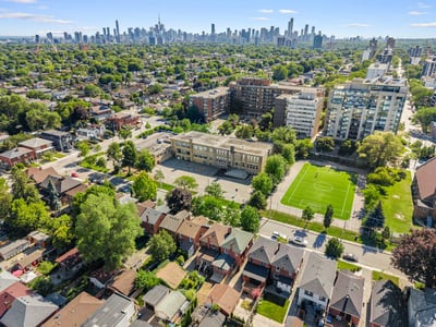 27 Lesmount Ave., East York, ON