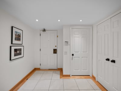 305-25 George St., Toronto, ON