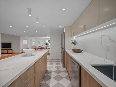 305-25 George St., Toronto, ON