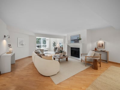 305-25 George St., Toronto, ON