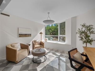 305-25 George St., Toronto, ON