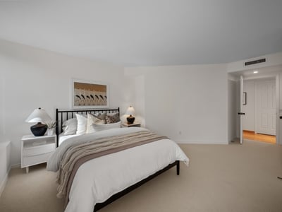 305-25 George St., Toronto, ON