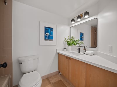 305-25 George St., Toronto, ON