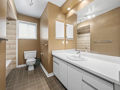 19 Jessica Gardens, Thornhill, ON