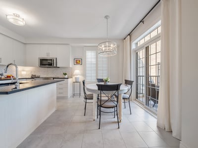 58 Sharonview Cres., East Gwillimbury, ON
