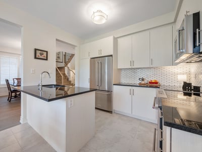 58 Sharonview Cres., East Gwillimbury, ON