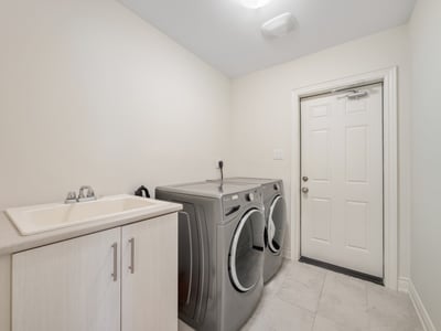 58 Sharonview Cres., East Gwillimbury, ON
