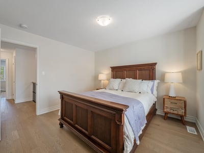 58 Sharonview Cres., East Gwillimbury, ON