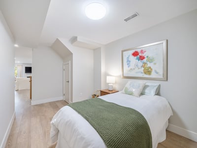 58 Sharonview Cres., East Gwillimbury, ON