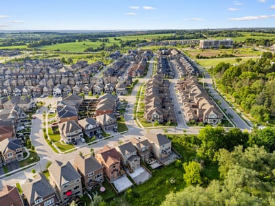 58 Sharonview Cres., East Gwillimbury, ON