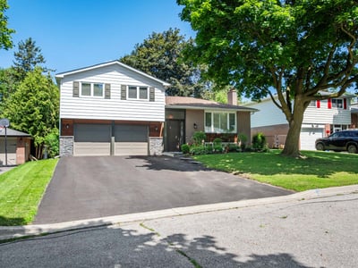 811 Three Seasons Dr., Newmarket, ON