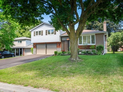 811 Three Seasons Dr., Newmarket, ON