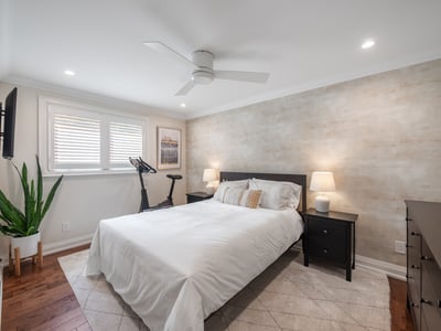 811 Three Seasons Dr., Newmarket, ON