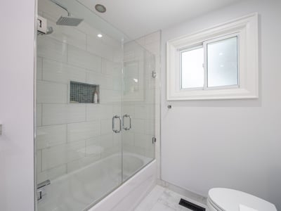 811 Three Seasons Dr., Newmarket, ON