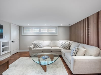 811 Three Seasons Dr., Newmarket, ON