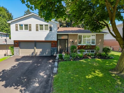 811 Three Seasons Dr., Newmarket, ON