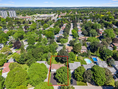 811 Three Seasons Dr., Newmarket, ON