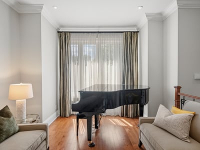 487 Spadina Rd., Toronto, ON