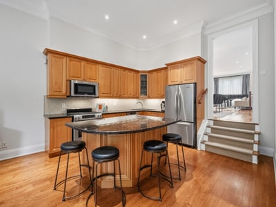 487 Spadina Rd., Toronto, ON