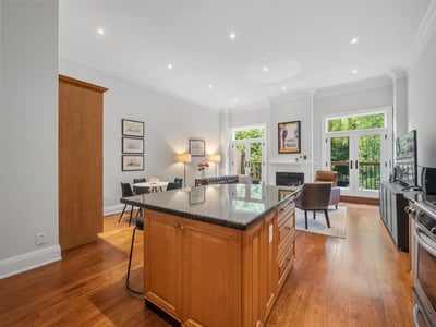 487 Spadina Rd., Toronto, ON