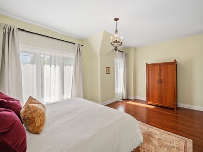 487 Spadina Rd., Toronto, ON