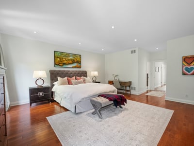 487 Spadina Rd., Toronto, ON