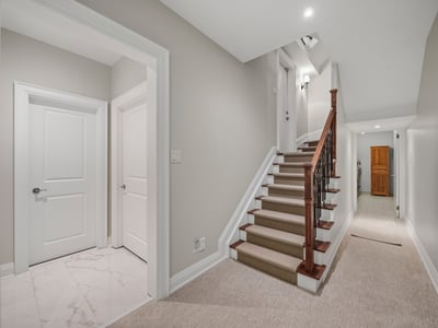 487 Spadina Rd., Toronto, ON
