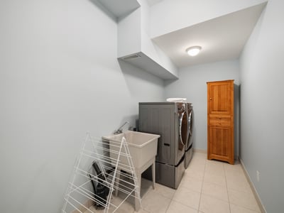 487 Spadina Rd., Toronto, ON