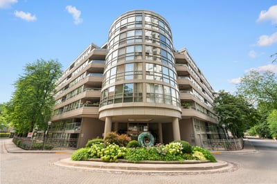 108-18 Lower Village Gate, Toronto, ON