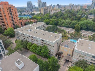 108-18 Lower Village Gate, Toronto, ON
