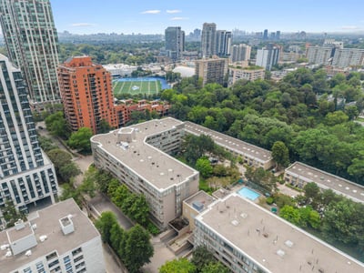 108-18 Lower Village Gate, Toronto, ON