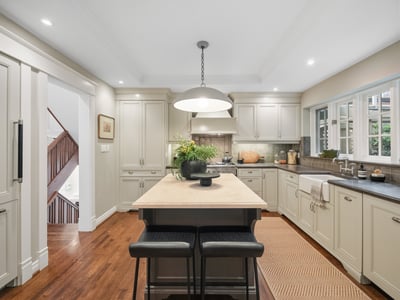 14 Pine Cres., Toronto, ON