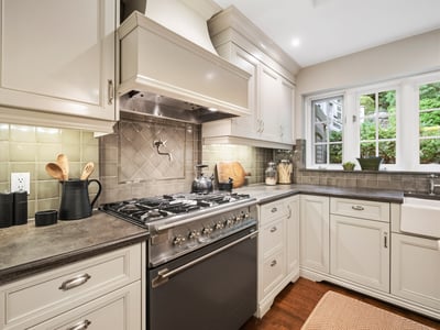 14 Pine Cres., Toronto, ON