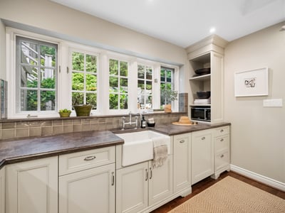 14 Pine Cres., Toronto, ON