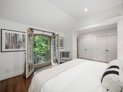 14 Pine Cres., Toronto, ON