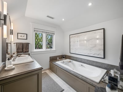 14 Pine Cres., Toronto, ON