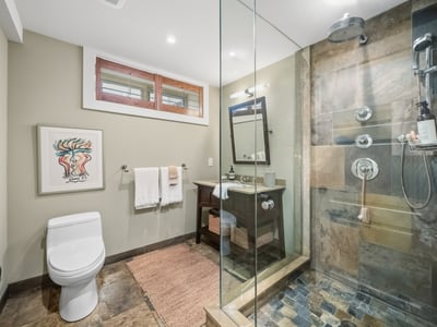 14 Pine Cres., Toronto, ON