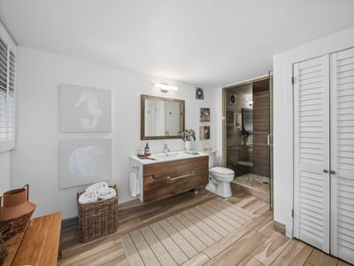 14 Pine Cres., Toronto, ON