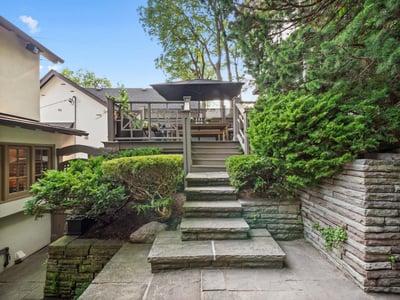 14 Pine Cres., Toronto, ON